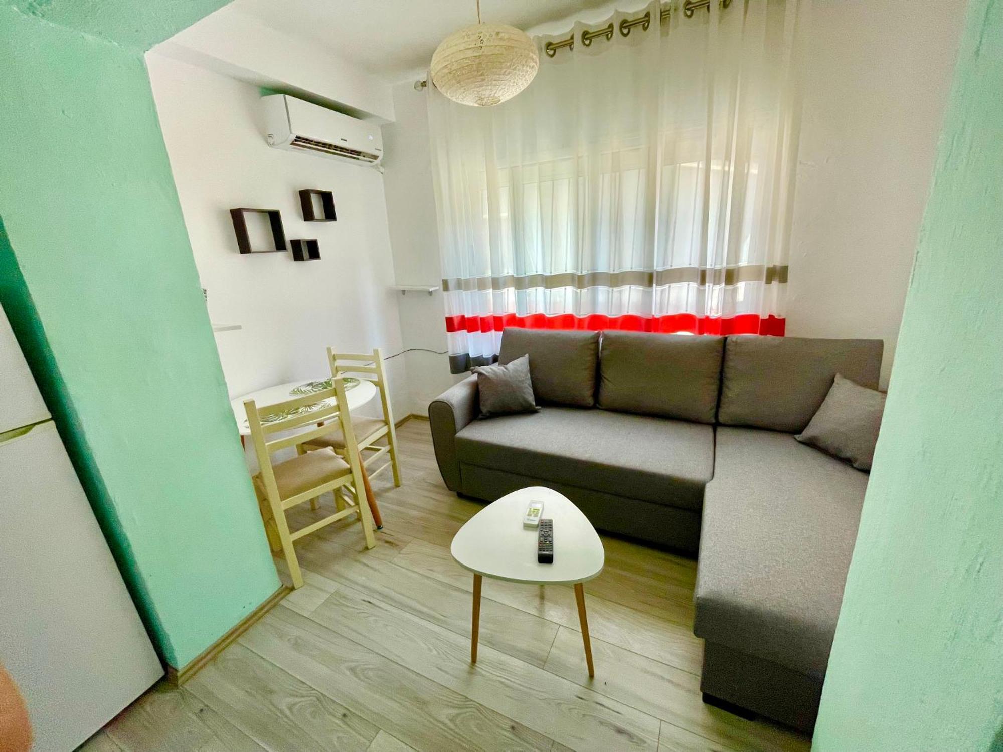 Superb Studio Apartment Near To The City Center Tirana Exterior photo
