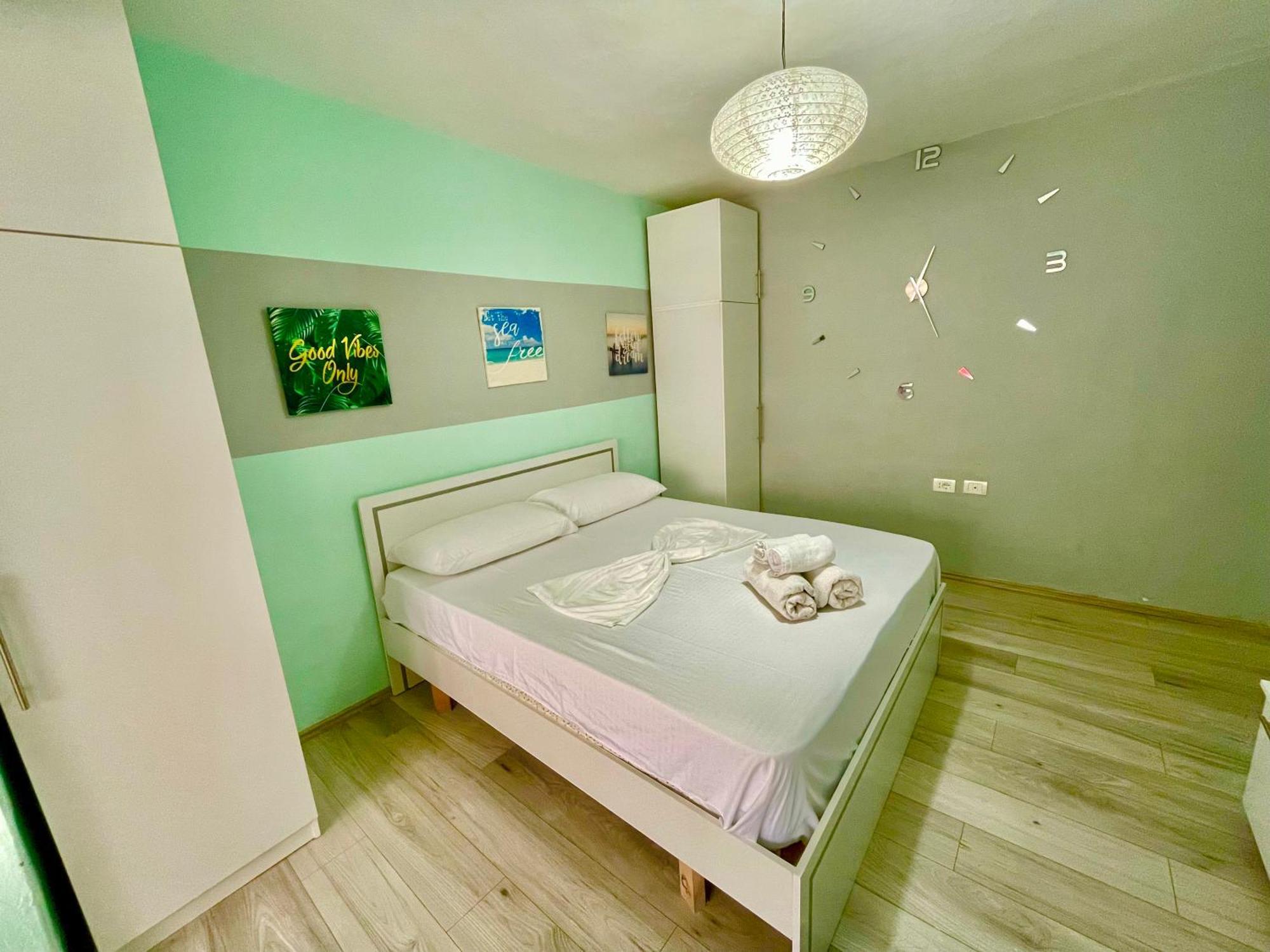 Superb Studio Apartment Near To The City Center Tirana Exterior photo